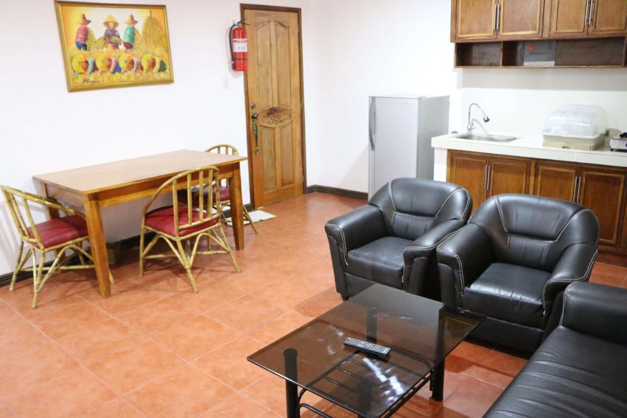 פוארטו גאלרה Badladz Staycation Condos מראה חיצוני תמונה