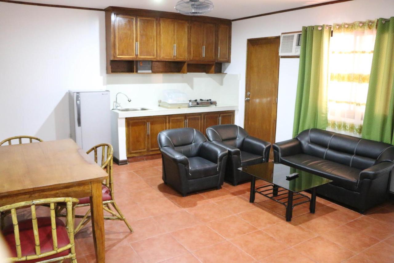 פוארטו גאלרה Badladz Staycation Condos מראה חיצוני תמונה