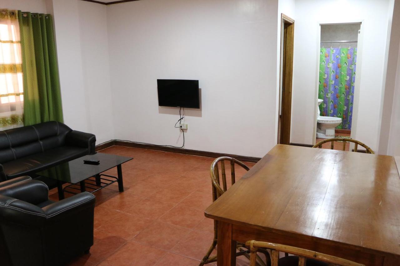 פוארטו גאלרה Badladz Staycation Condos מראה חיצוני תמונה