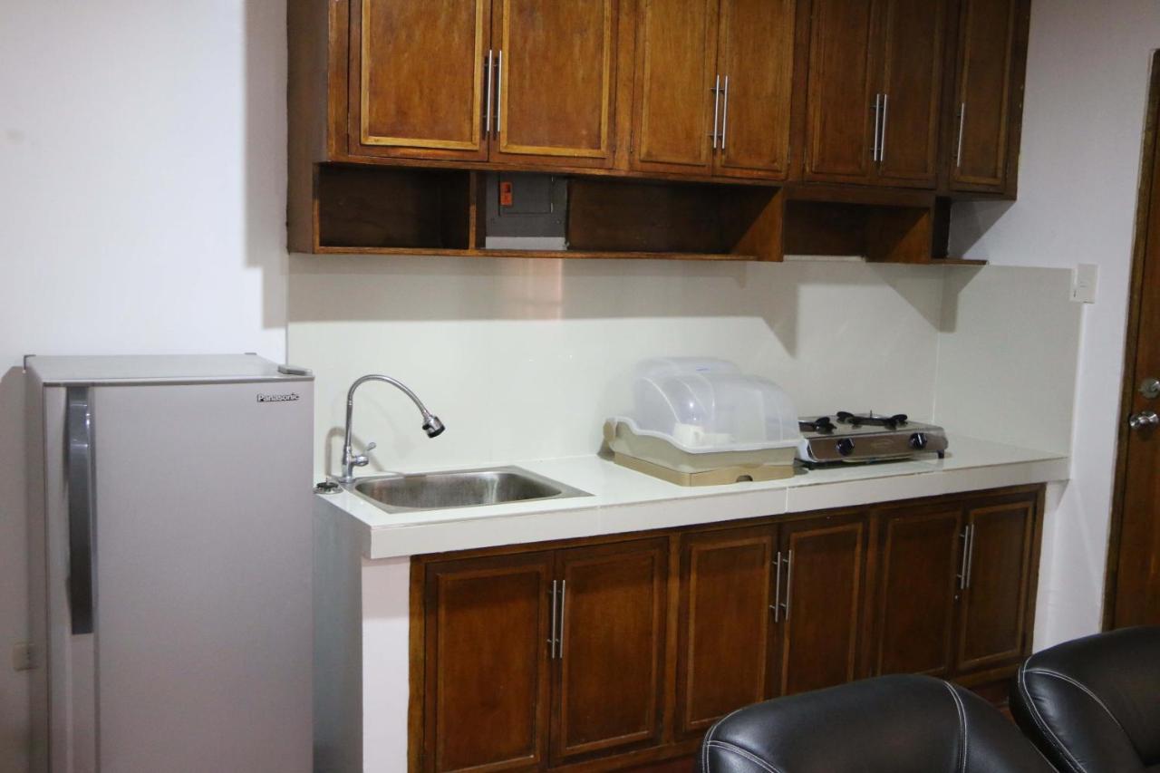 פוארטו גאלרה Badladz Staycation Condos מראה חיצוני תמונה