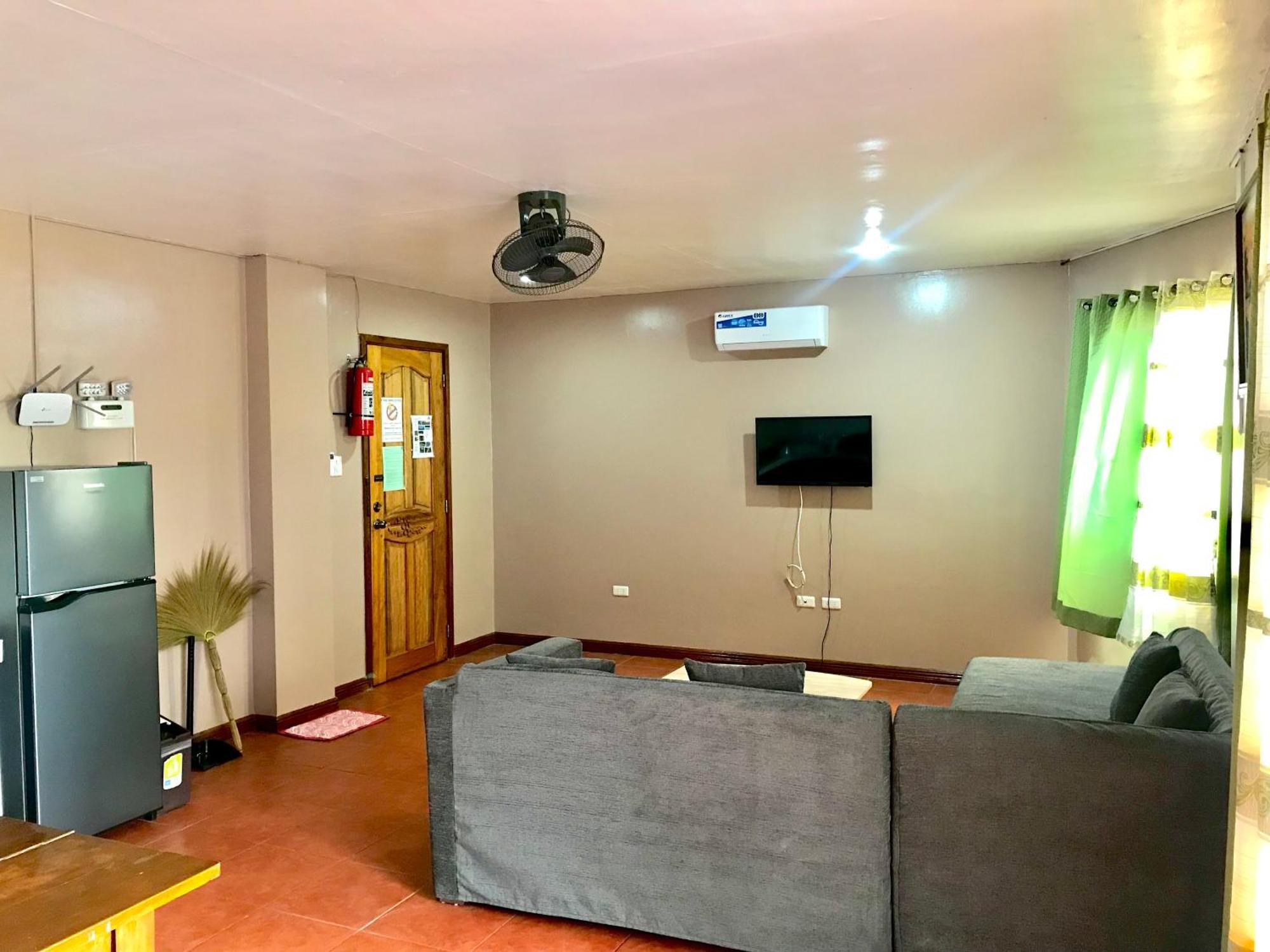 פוארטו גאלרה Badladz Staycation Condos מראה חיצוני תמונה