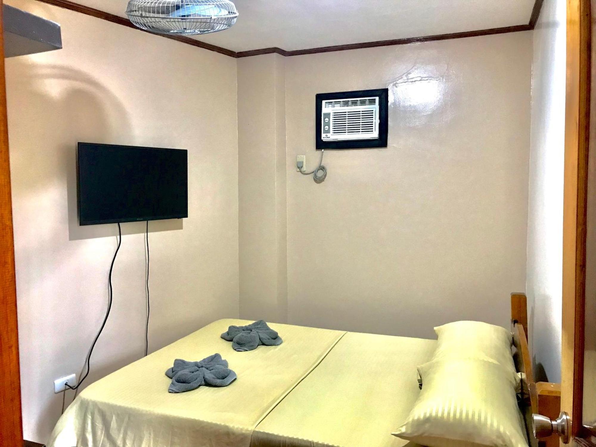 פוארטו גאלרה Badladz Staycation Condos מראה חיצוני תמונה