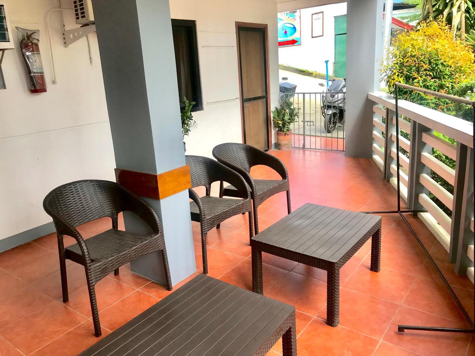 פוארטו גאלרה Badladz Staycation Condos מראה חיצוני תמונה