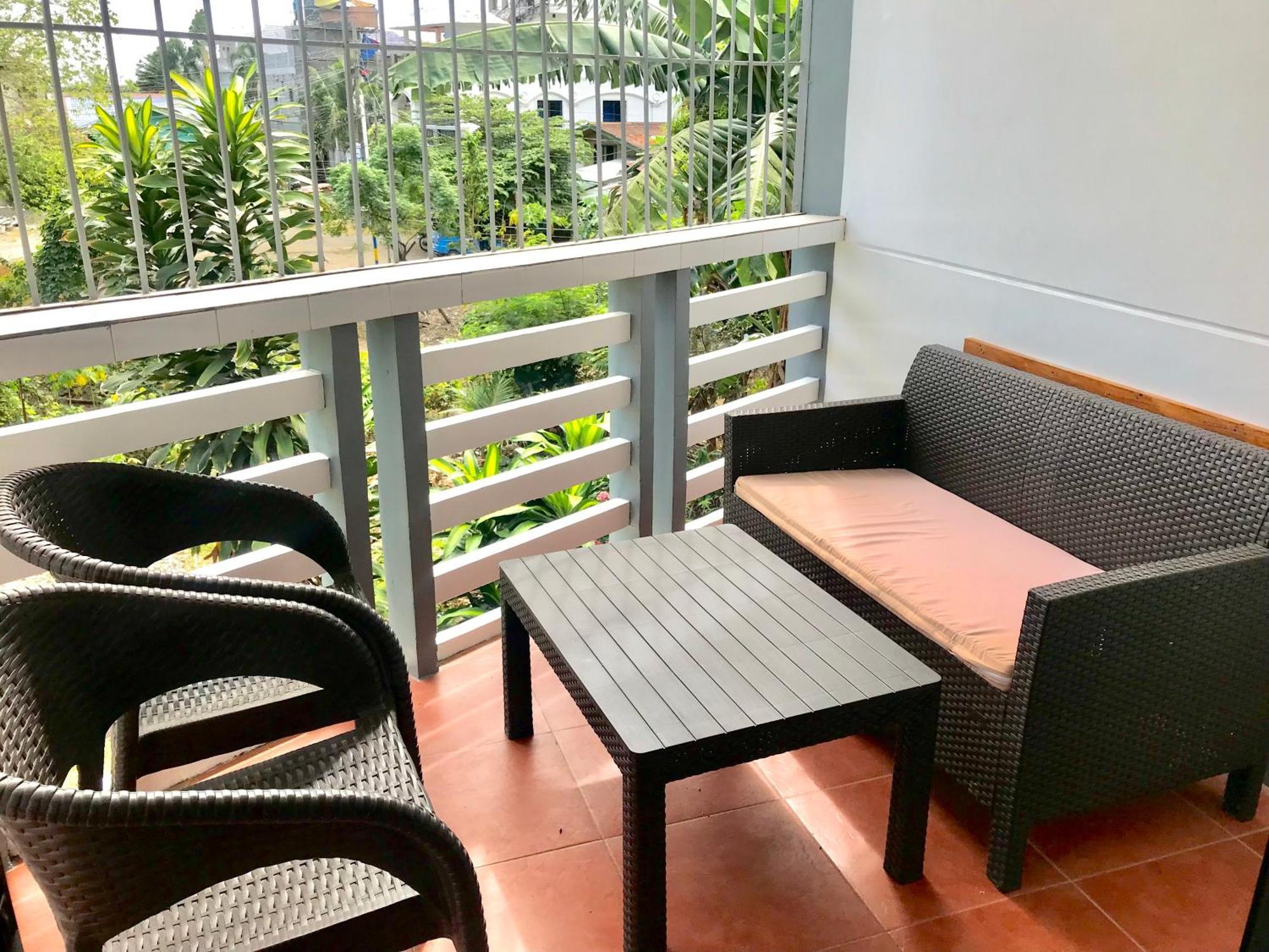פוארטו גאלרה Badladz Staycation Condos מראה חיצוני תמונה